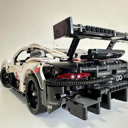 Porsche 911 RSR
